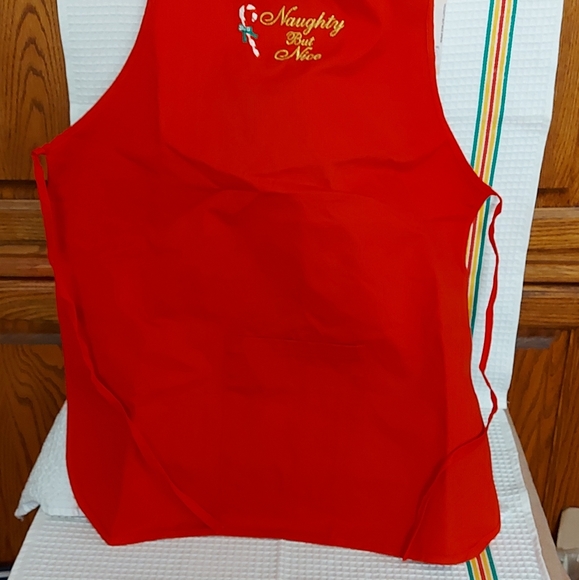 NWT Christmas Naughty but Nice Apron - Picture 6 of 8